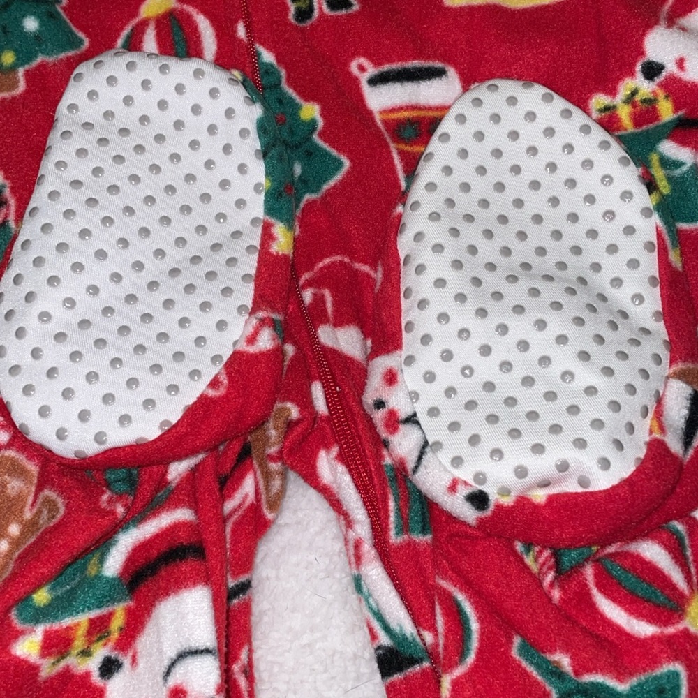 The Children’s place fleece Christmas footie pajamas, size 18-24 months - Picture 3 of 5